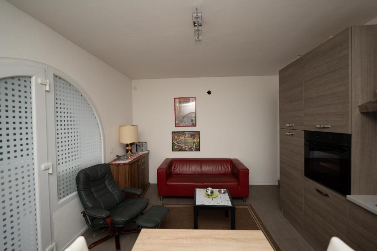 Entire Apartments With Stunning View 카데마리오 외부 사진